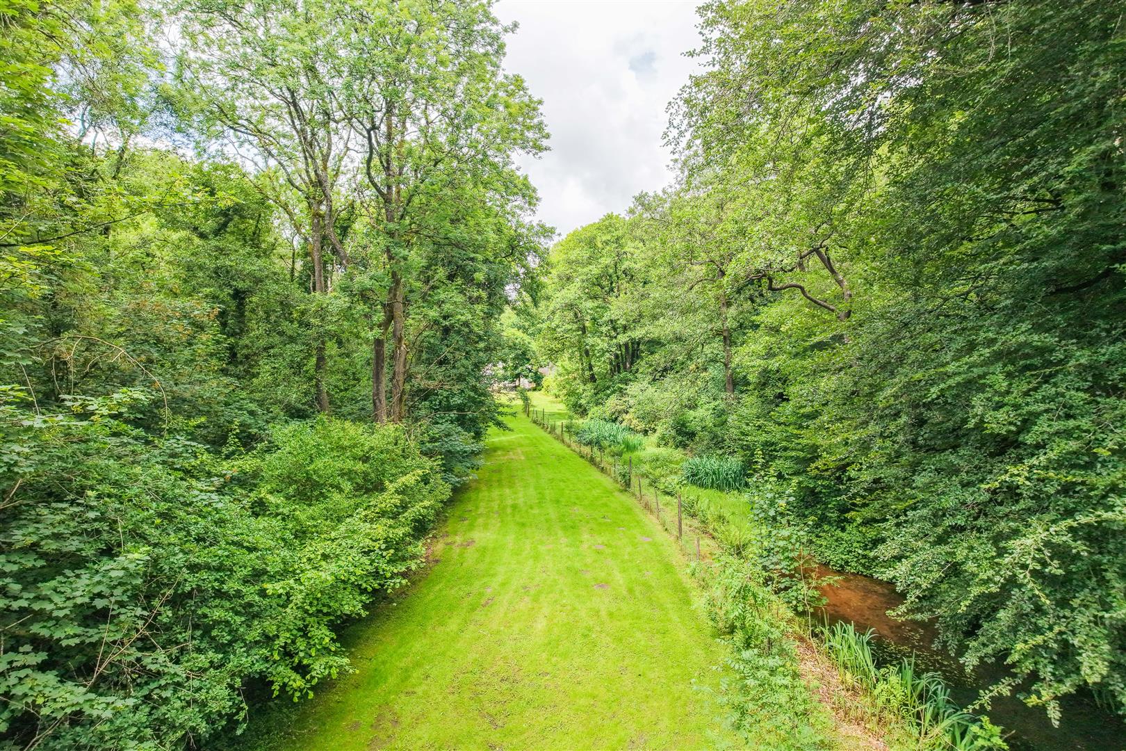 Esgaroth Parc, Llantrisant, Pontyclun CF72 8LQ